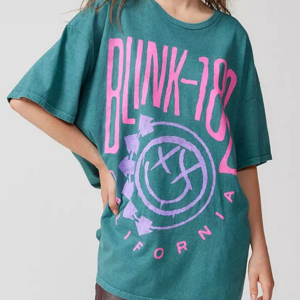 blink-182 tee t-shirt